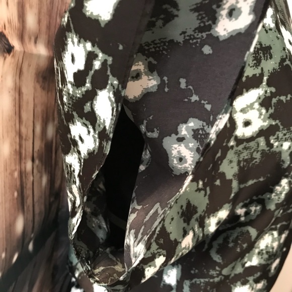 The Limited Peplum Top - Picture 2 of 5